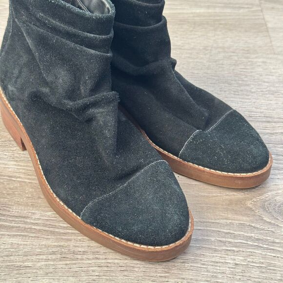 Cole Haan Grand Riona Ankle Bootie Slouch Back Zip Black Suede Womens Size 7B - Picture 5 of 9